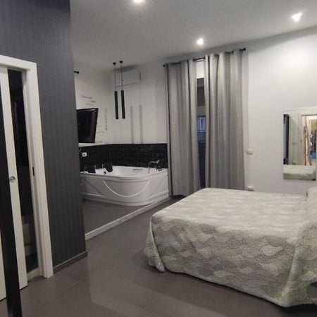 Lombardi Luxury Home Неаполь Экстерьер фото